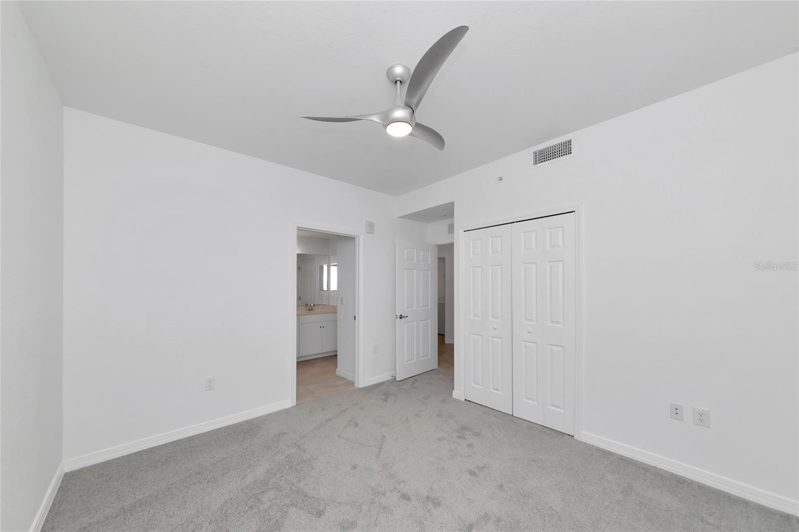 18008 GAWTHROP DR #101, LAKEWOOD RANCH, FL — photo 31