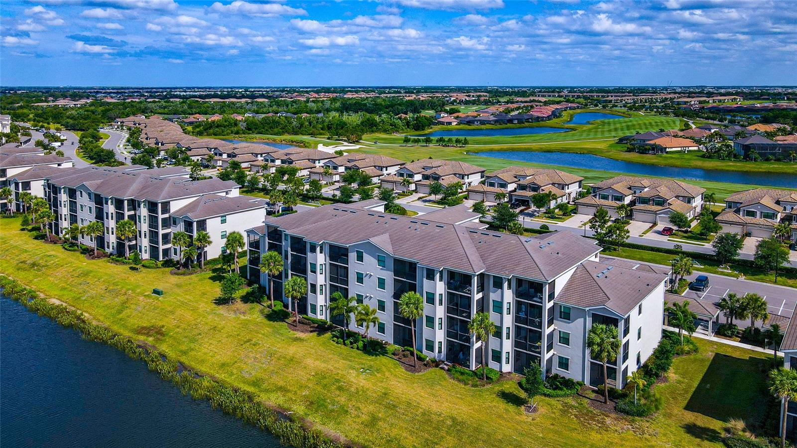 18008 GAWTHROP DR #101, LAKEWOOD RANCH, FL — photo 56