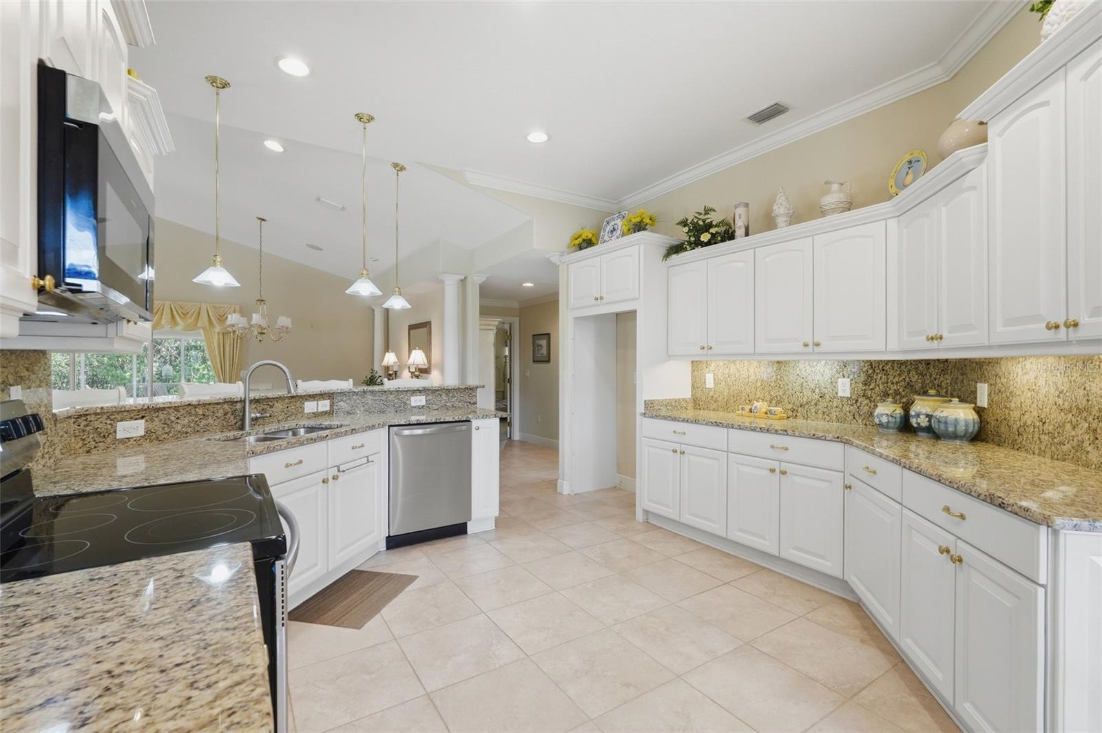 5013 HARBOR HTS, LADY LAKE, FL — photo 38