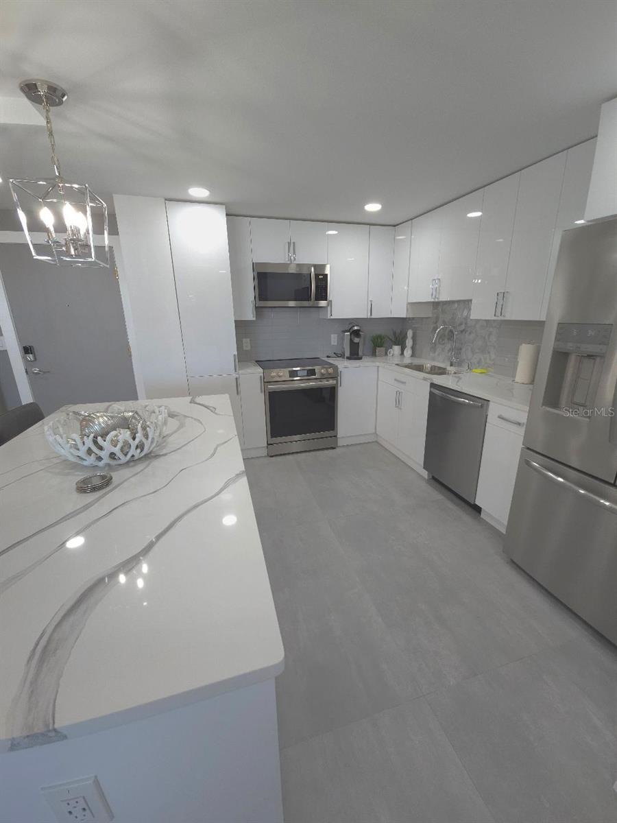 675 S GULFVIEW BLVD #505, CLEARWATER BEACH, FL — photo 18