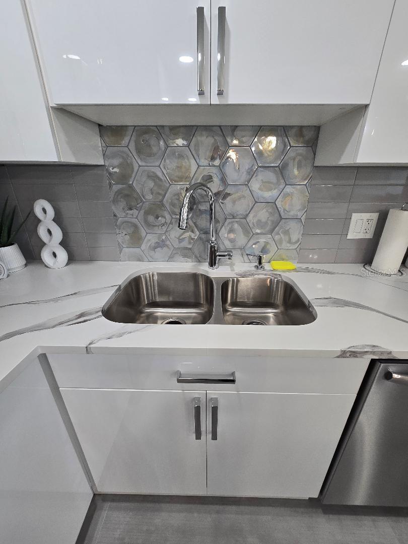 675 S GULFVIEW BLVD #505, CLEARWATER BEACH, FL — photo 19