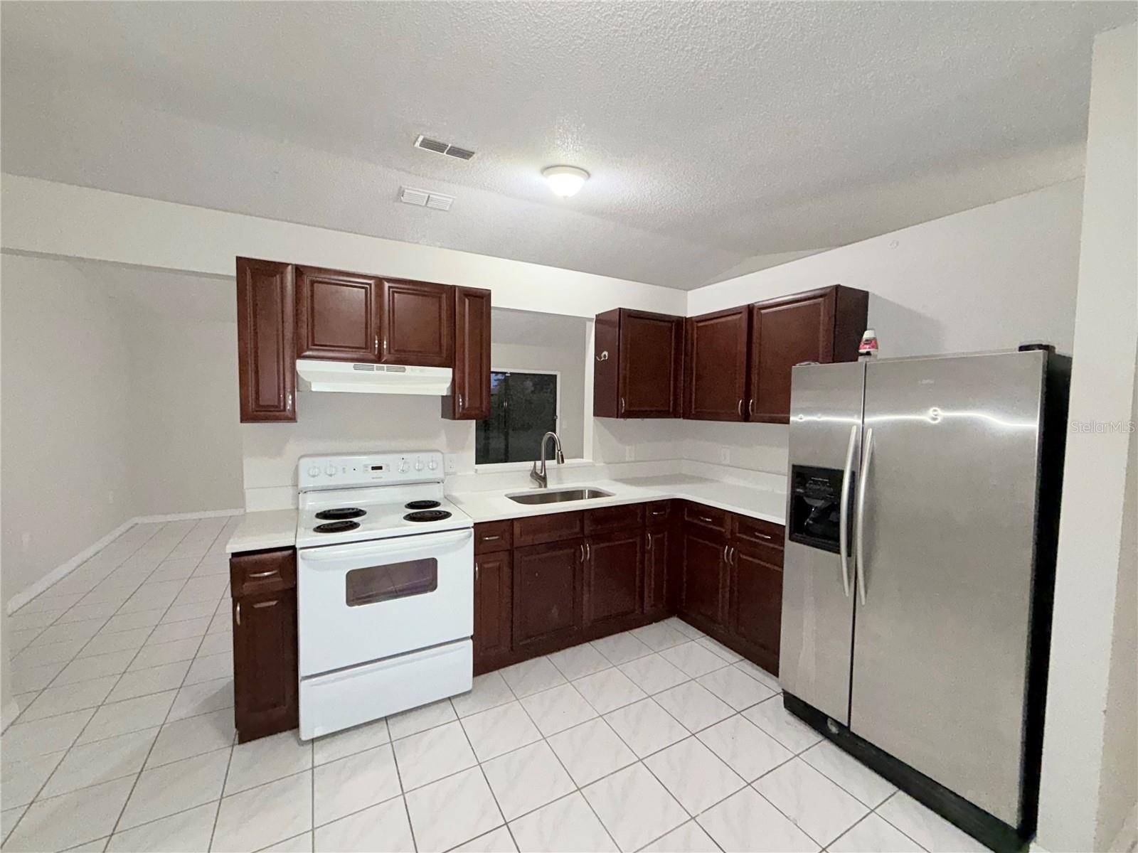 2873 COTTONDALE DR, DELTONA, FL — photo 2