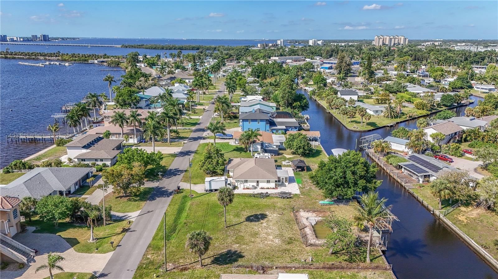 116 E NORTH SHORE AVE, NORTH FORT MYERS, FL — photo 9