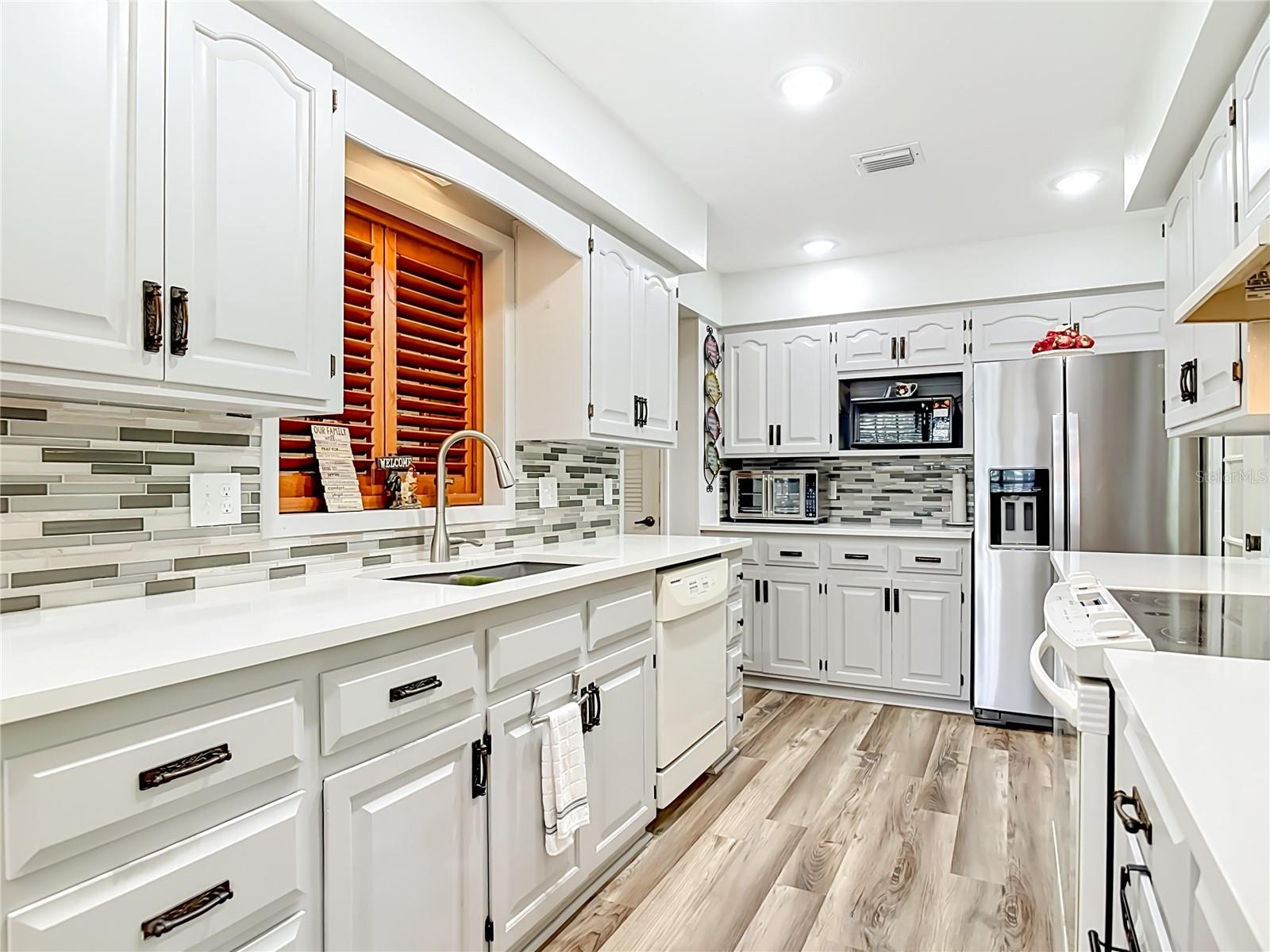 17819 PALM ST, UMATILLA, FL — photo 16