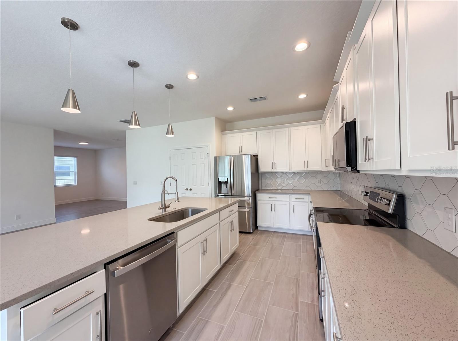 7725 SCICLI WAY, CLERMONT, FL — photo 4