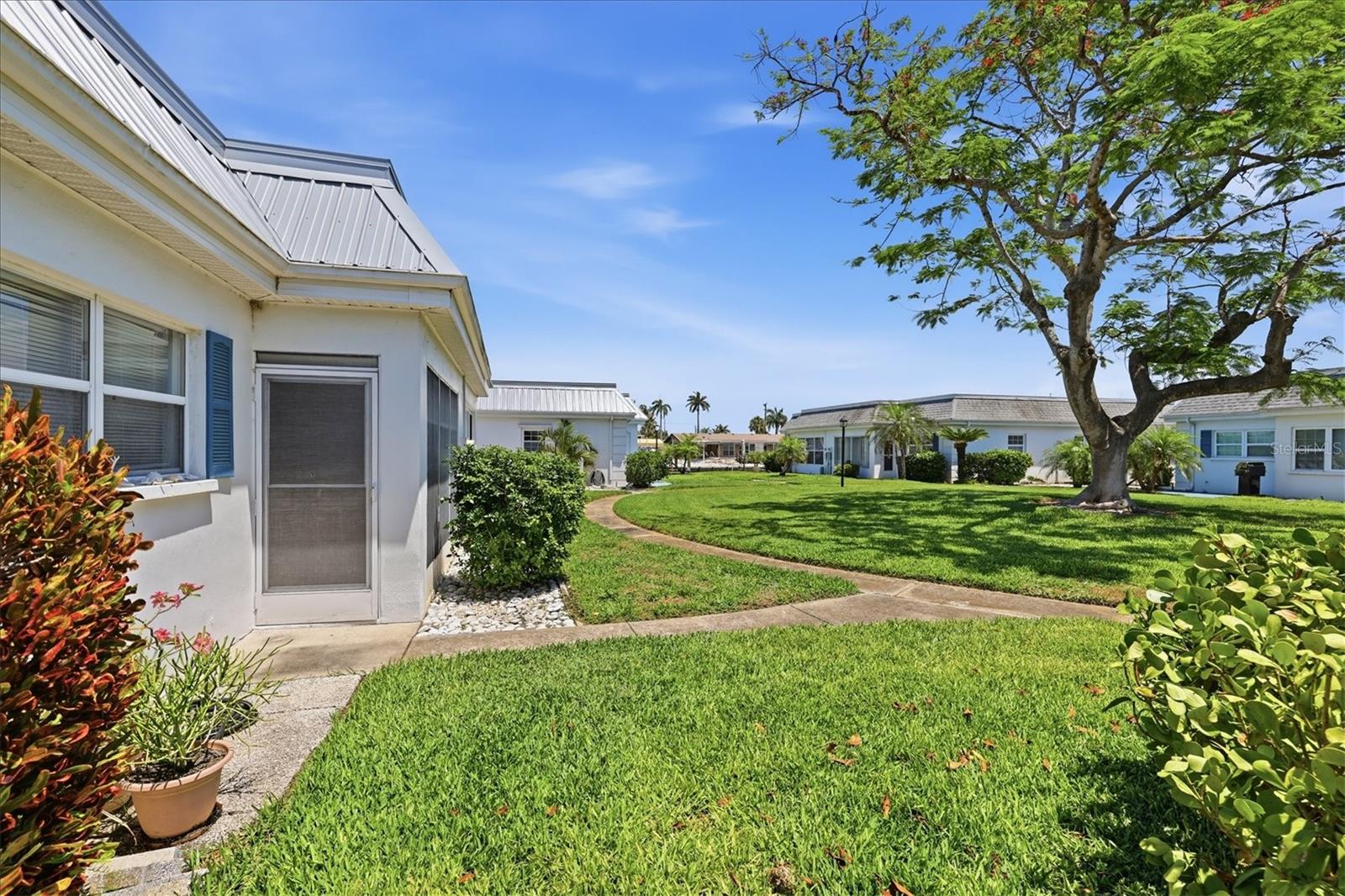 9914 SEBASTIAN CT, BRADENTON, FL — photo 42