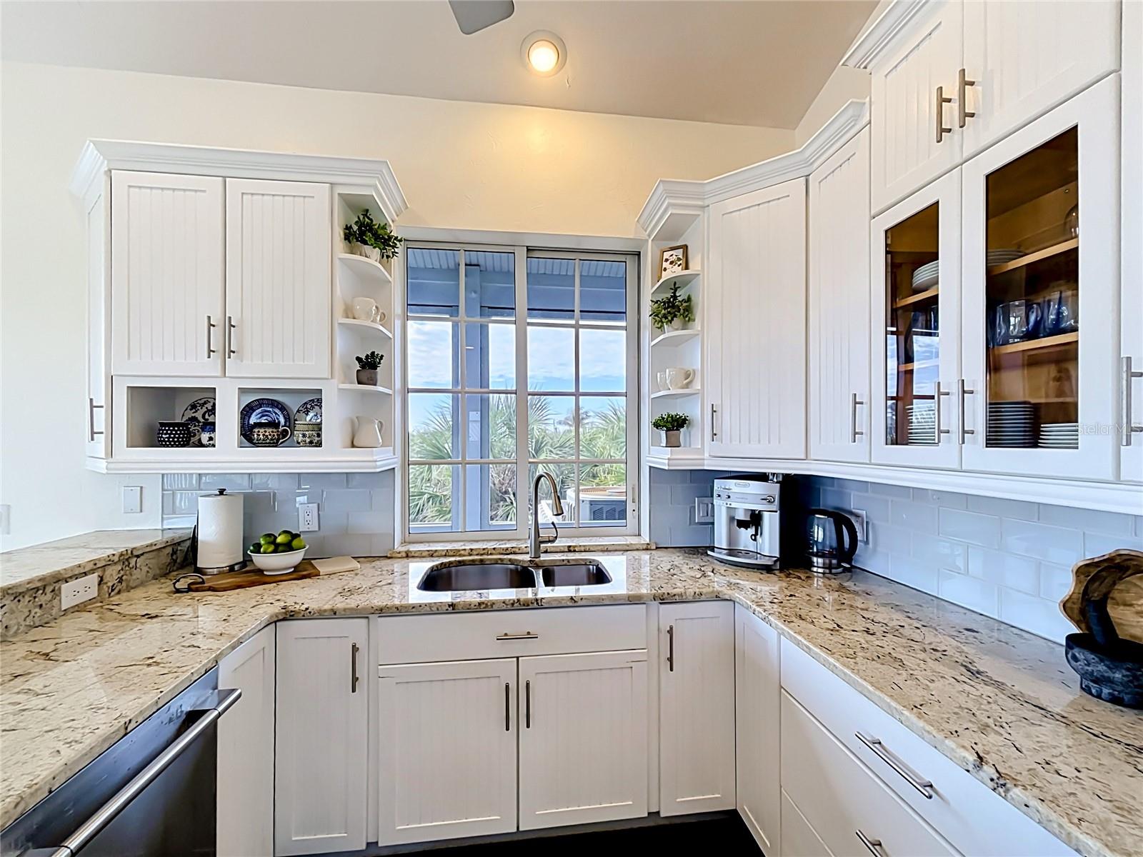 39 BAYSHORE CIR, PLACIDA, FL — photo 20