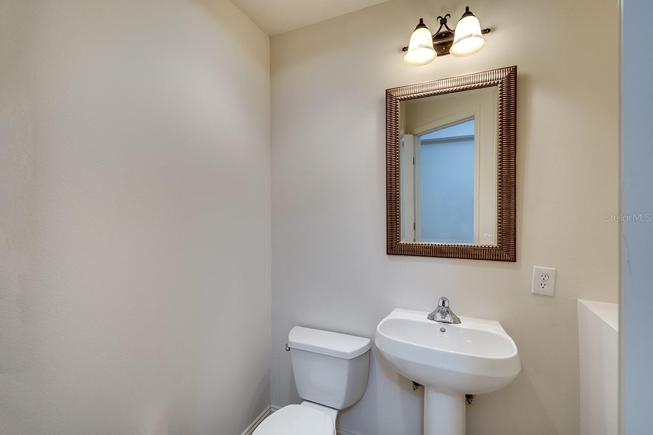7702 LAKE VISTA CT #204, LAKEWOOD RANCH, FL — photo 7
