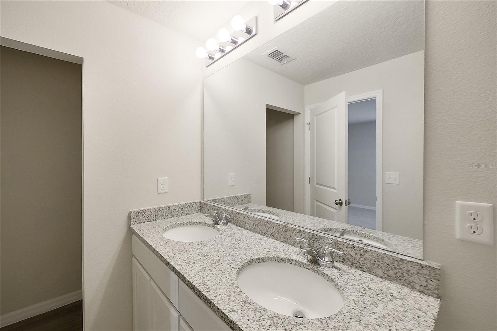 8755 N NOBLETON WAY, DUNNELLON, FL — photo 16