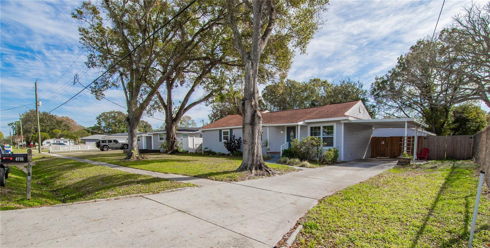 4710 W PRICE AVE, TAMPA, FL — photo 2