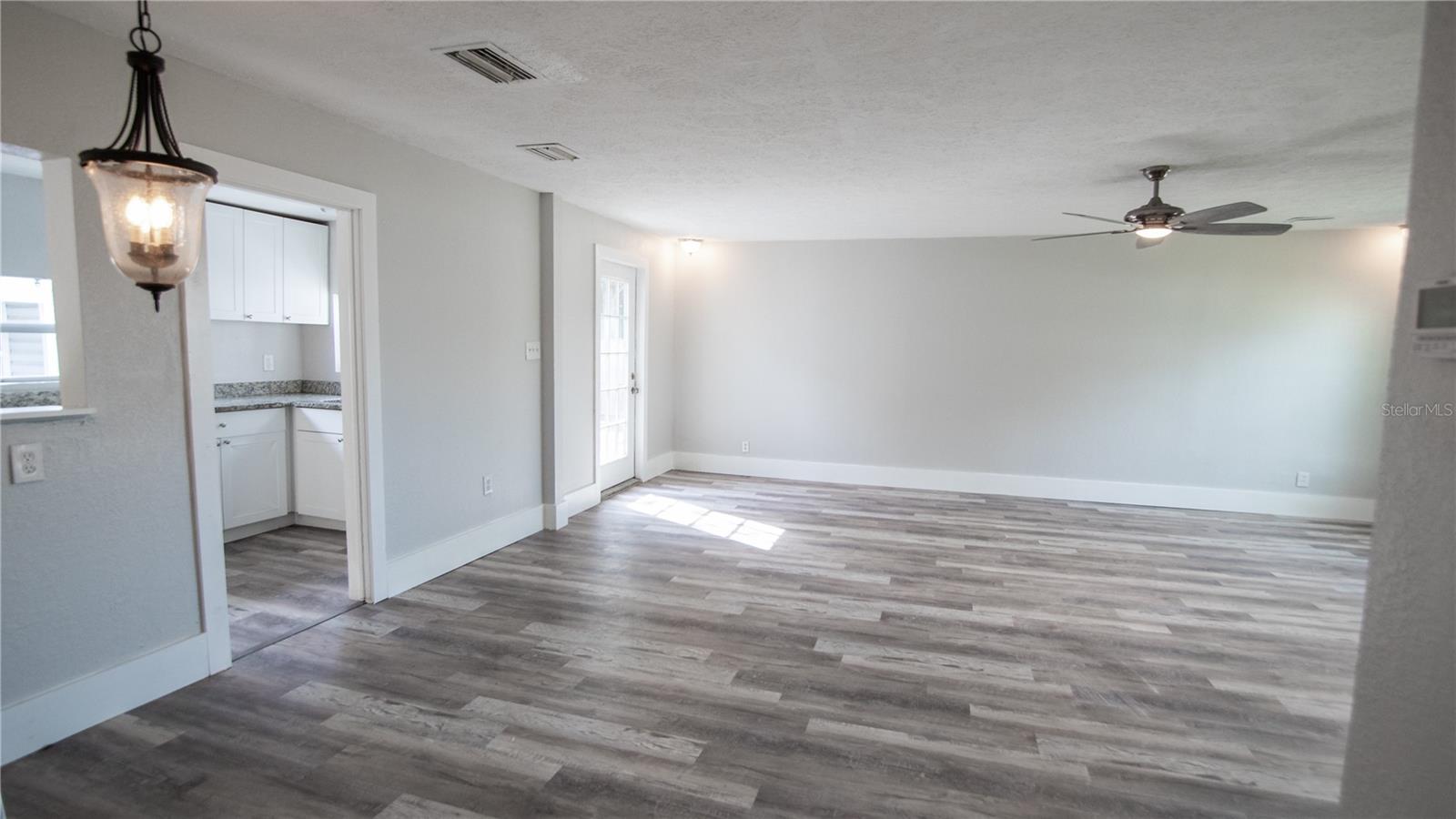 4710 W PRICE AVE, TAMPA, FL — photo 7