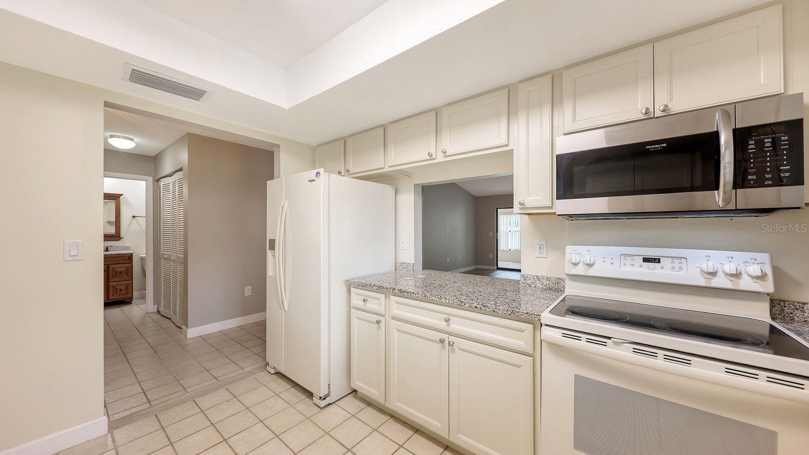 4633 OAK HILL DR #13, SARASOTA, FL — photo 8