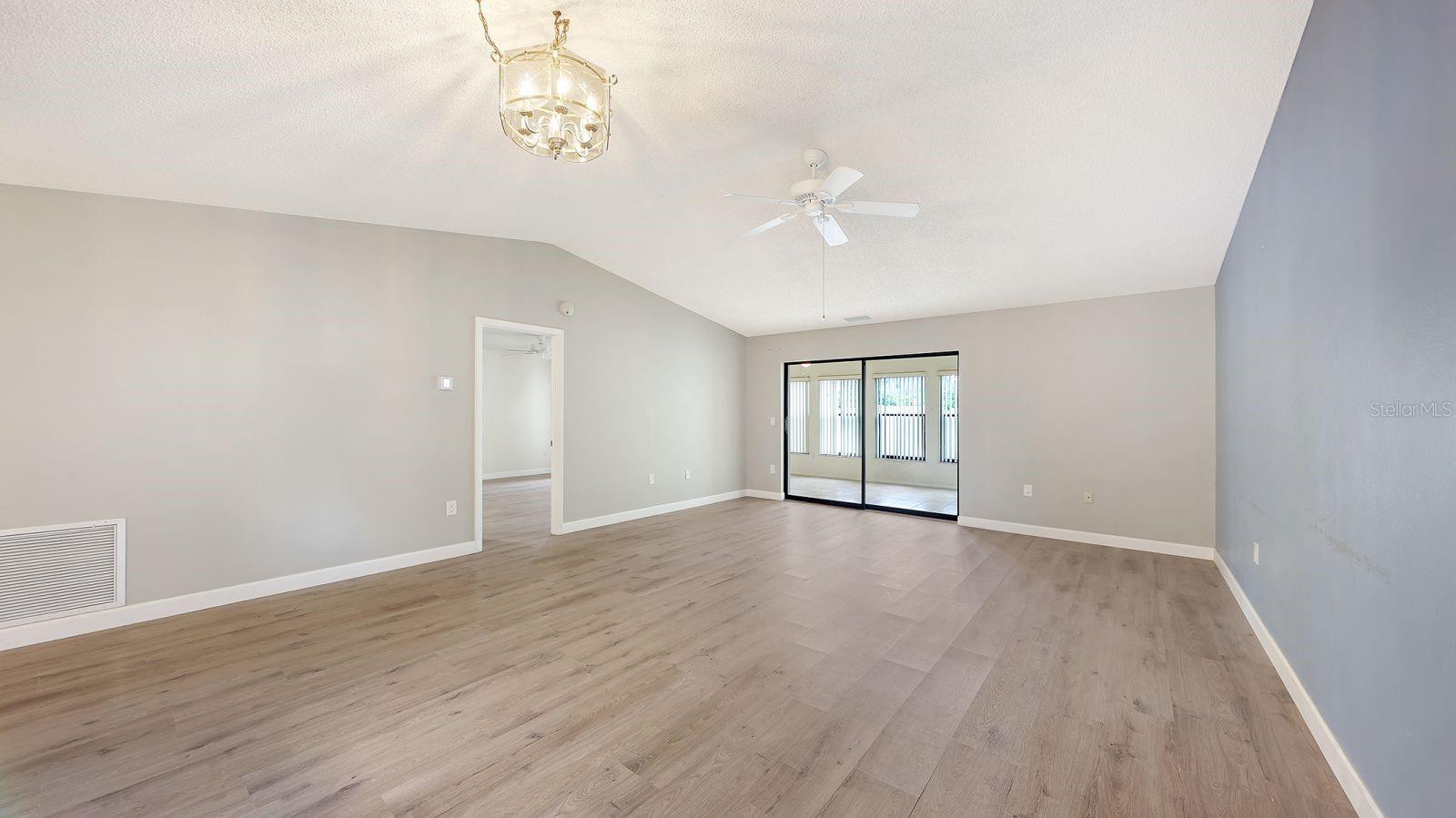 4633 OAK HILL DR #13, SARASOTA, FL — photo 11