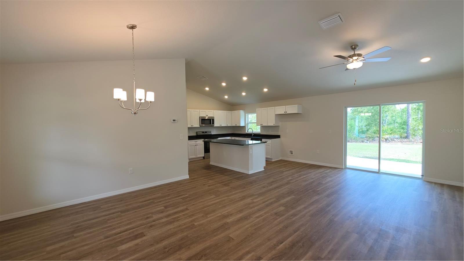 1353 W CARY DR, CITRUS SPRINGS, FL — photo 2