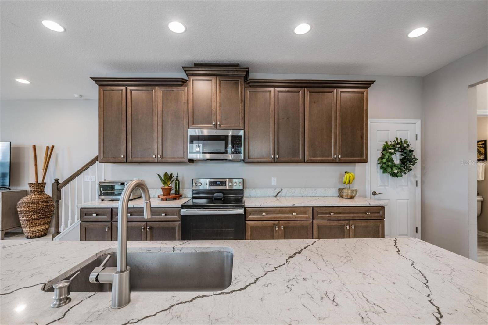 29947 SOUTHWELL LN, WESLEY CHAPEL, FL — photo 7
