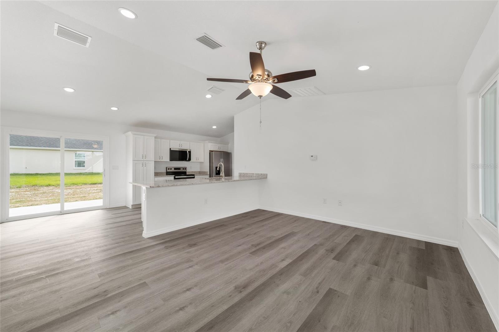 13078 NE 7TH LOOP, SILVER SPRINGS, FL — photo 7
