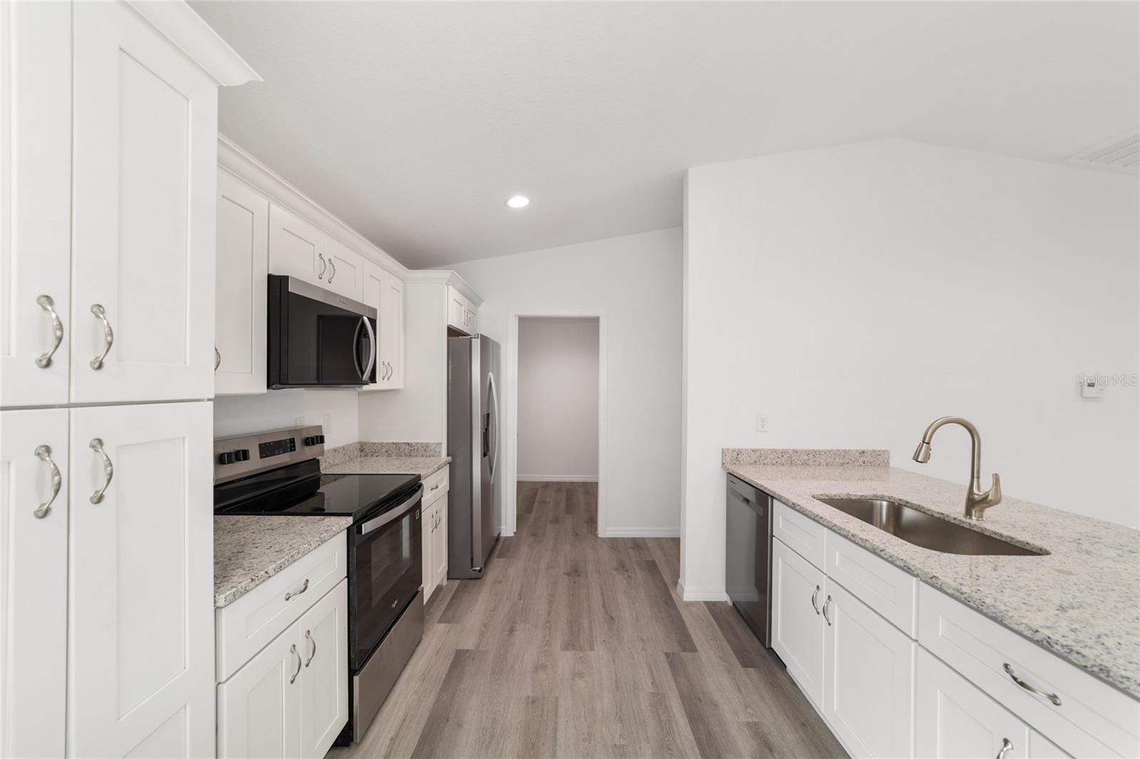 13078 NE 7TH LOOP, SILVER SPRINGS, FL — photo 17