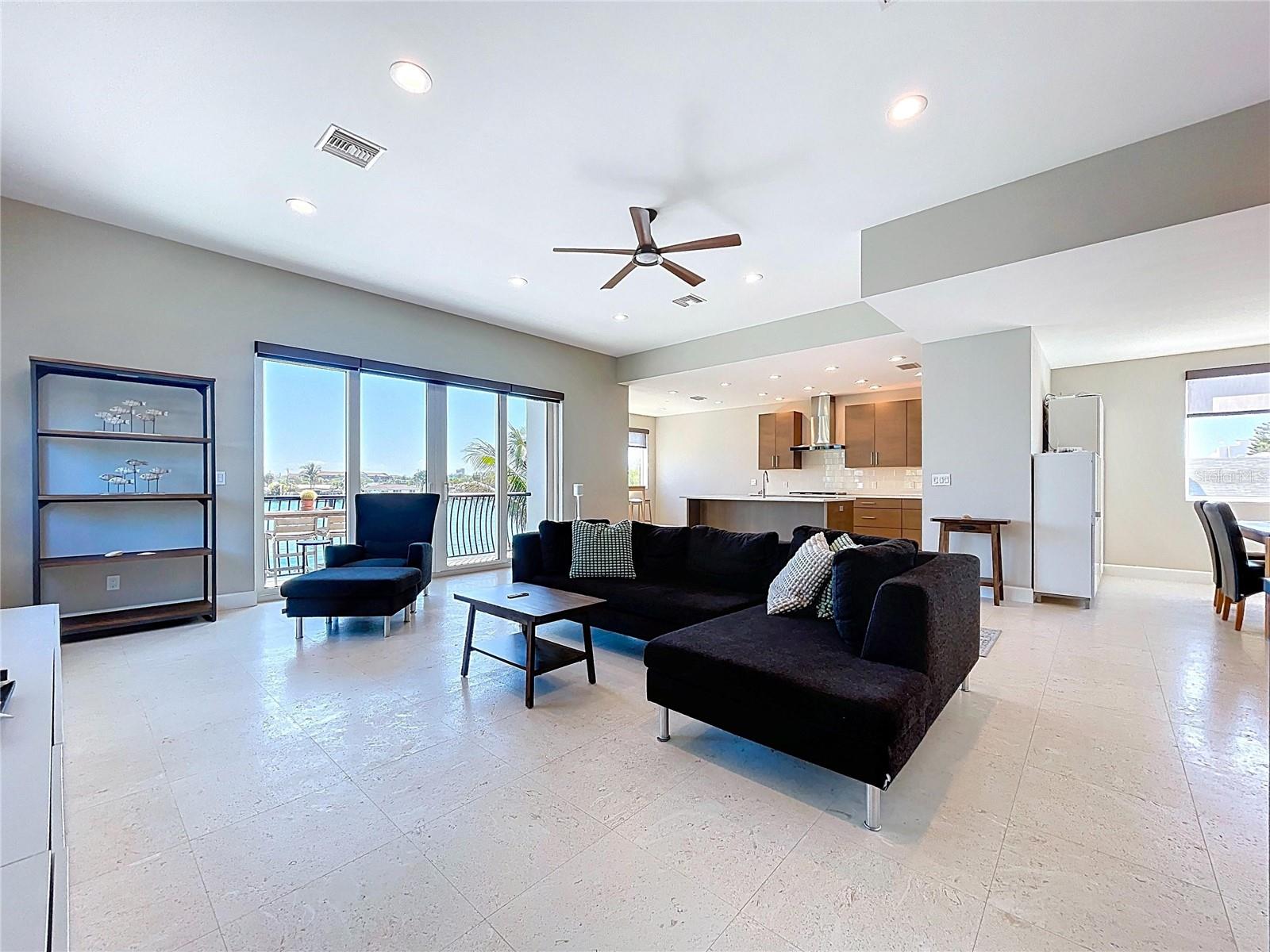 306 BAY PLZ, TREASURE ISLAND, FL — photo 6