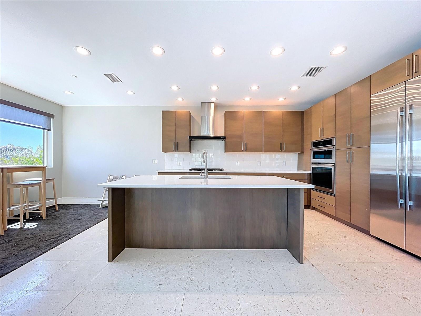 306 BAY PLZ, TREASURE ISLAND, FL — photo 15