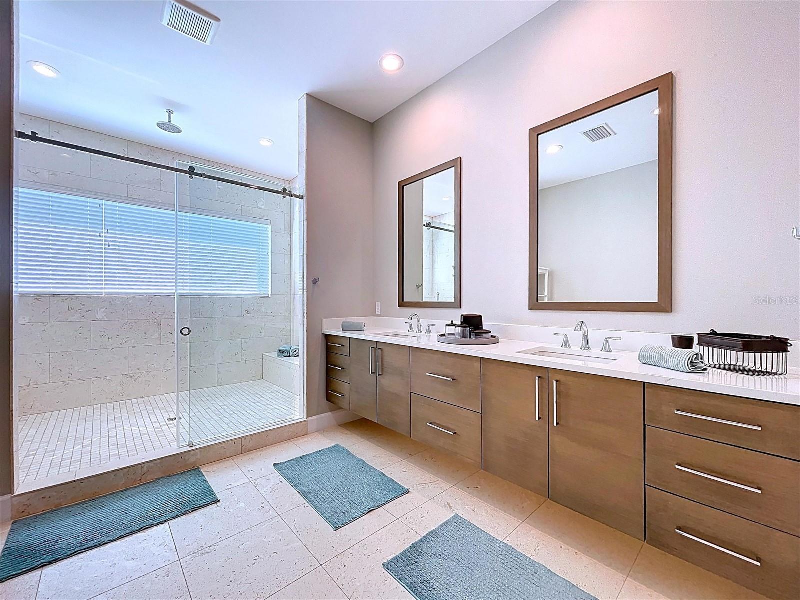 306 BAY PLZ, TREASURE ISLAND, FL — photo 29
