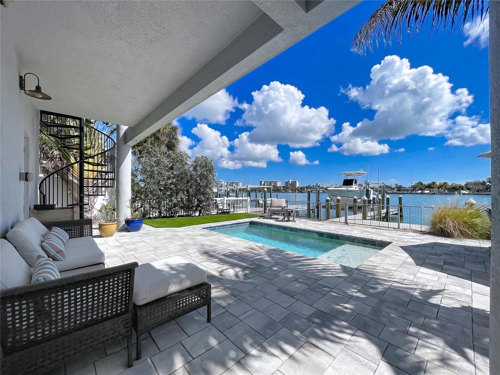 306 BAY PLZ, TREASURE ISLAND, FL — photo 59