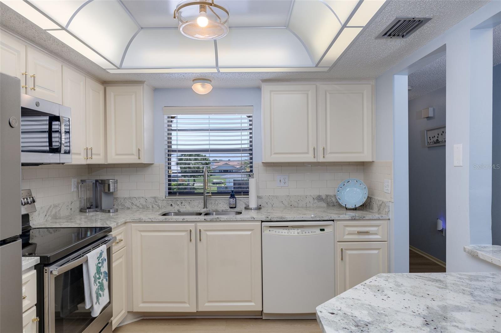 1727 BONITAS CIRS #1718-C, VENICE, FL — photo 12