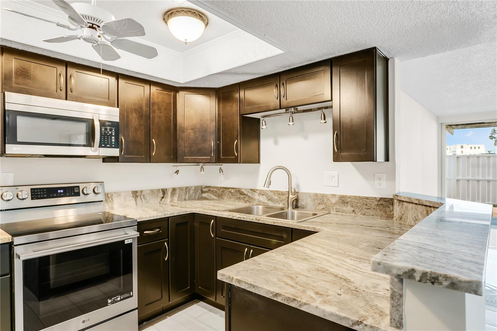 450 TREASURE ISLAND CSWY #104, TREASURE ISLAND, FL — photo 7