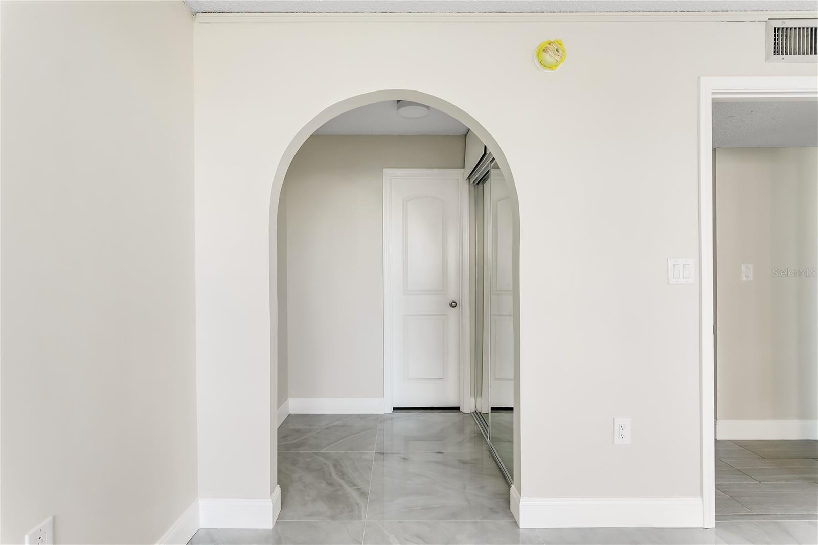 450 TREASURE ISLAND CSWY #104, TREASURE ISLAND, FL — photo 20
