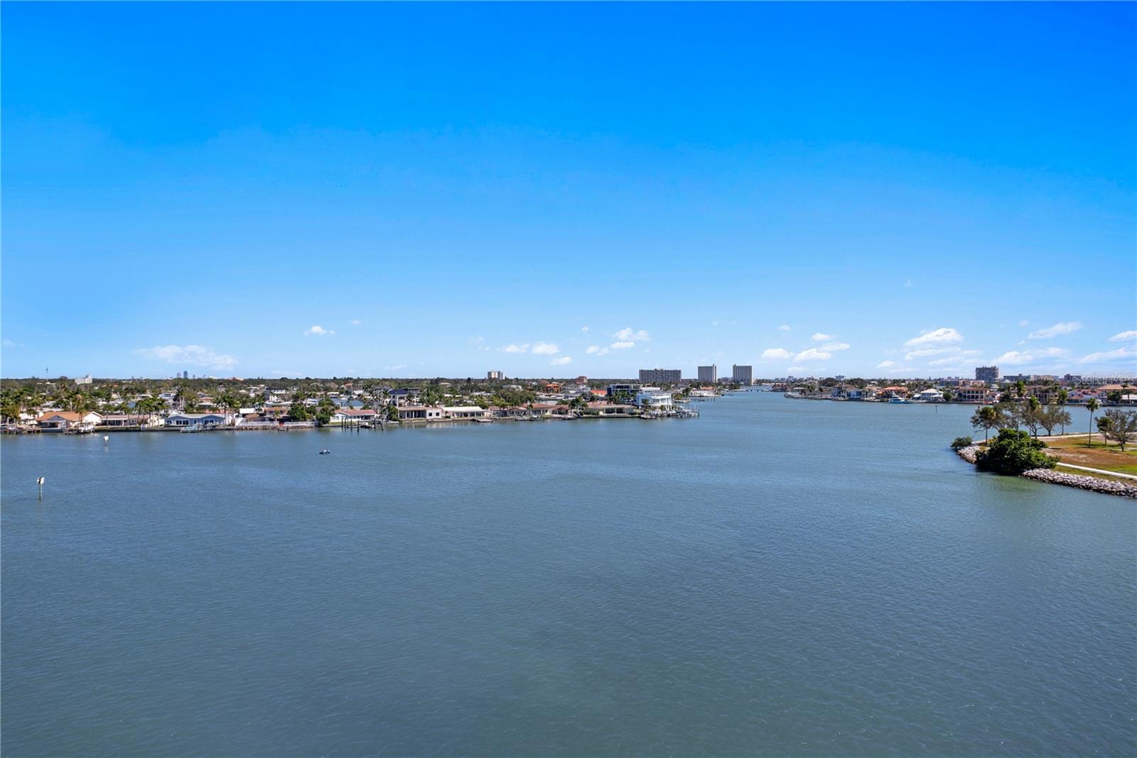 450 TREASURE ISLAND CSWY #104, TREASURE ISLAND, FL — photo 34