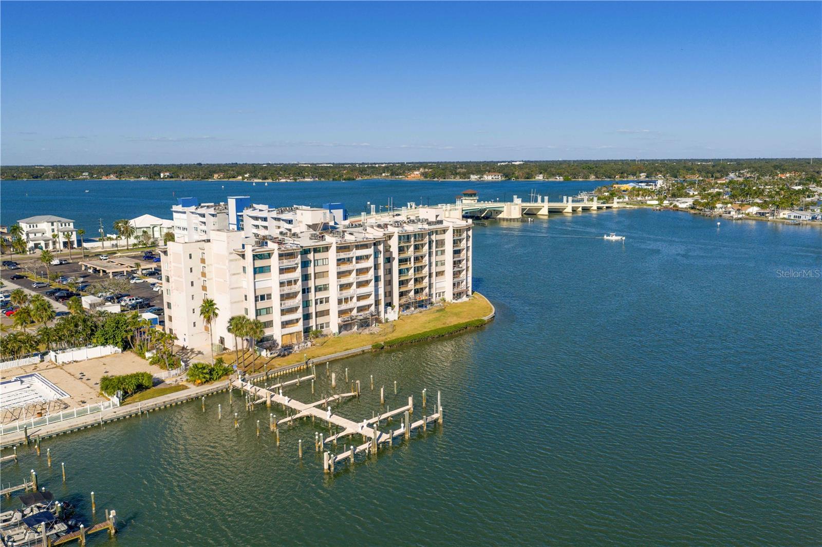 450 TREASURE ISLAND CSWY #104, TREASURE ISLAND, FL — photo 35