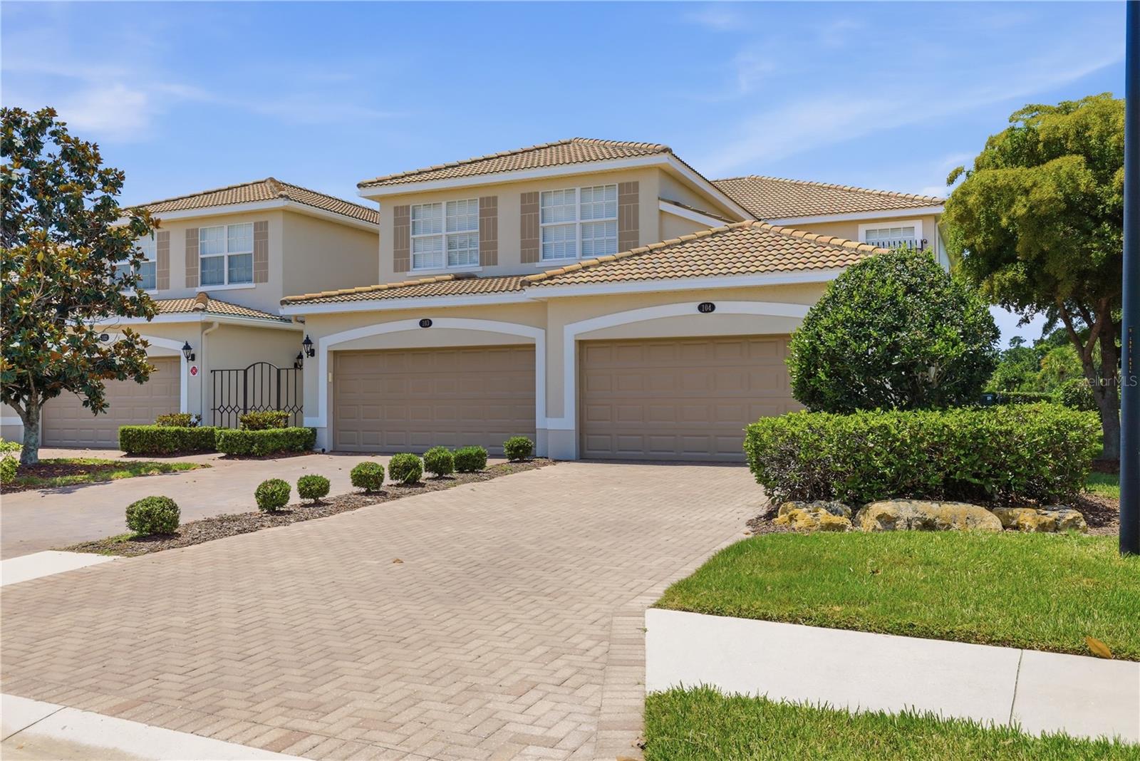 424 WINDING BROOK LN #104, BRADENTON, FL