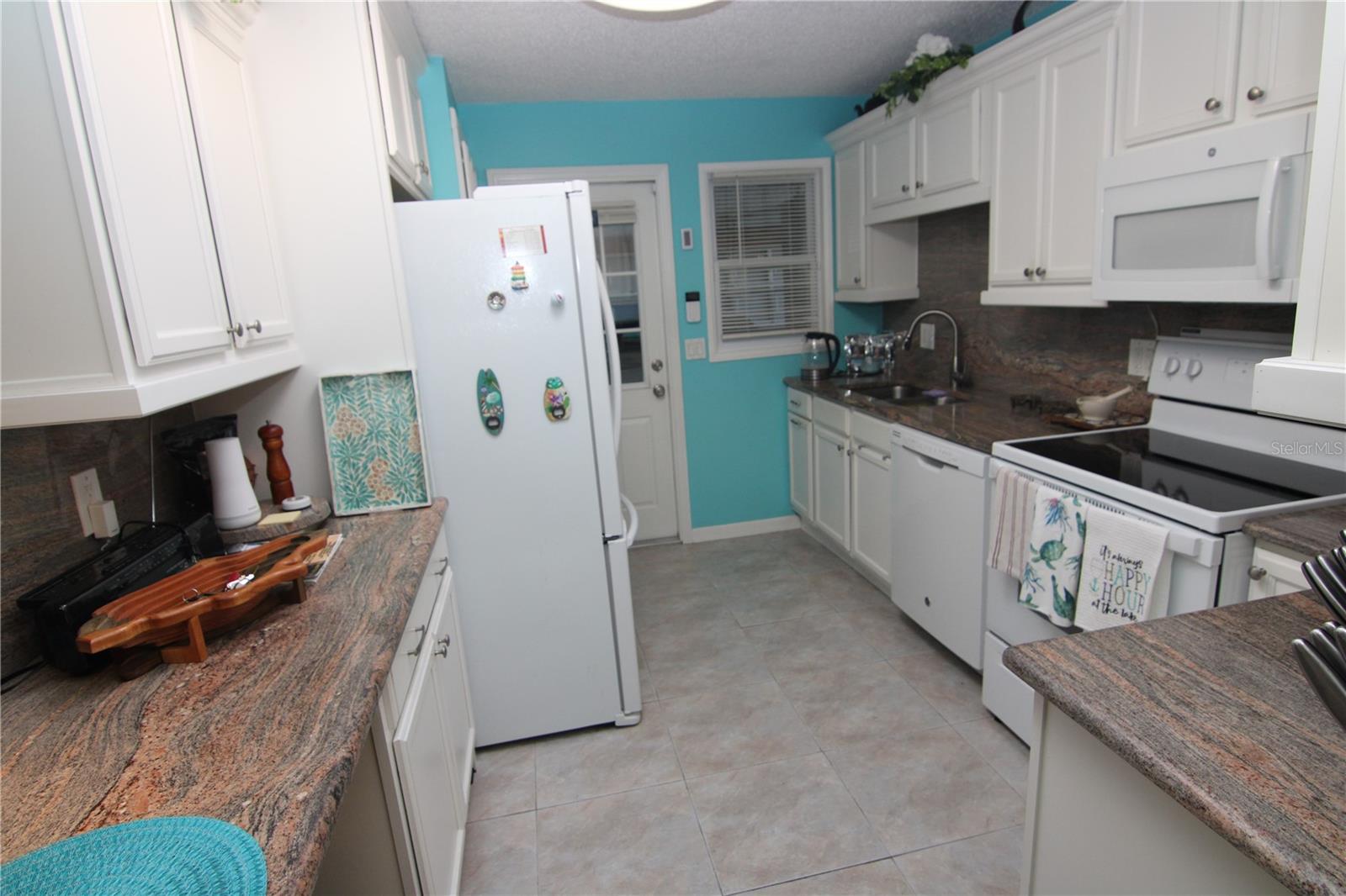 1207 LAKEHOUSE CT #1207, SUN CITY CENTER, FL — photo 2