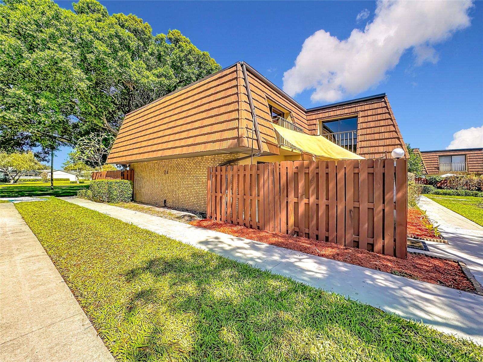 1458 N LAWNWOOD CIR #24A, FORT PIERCE, FL