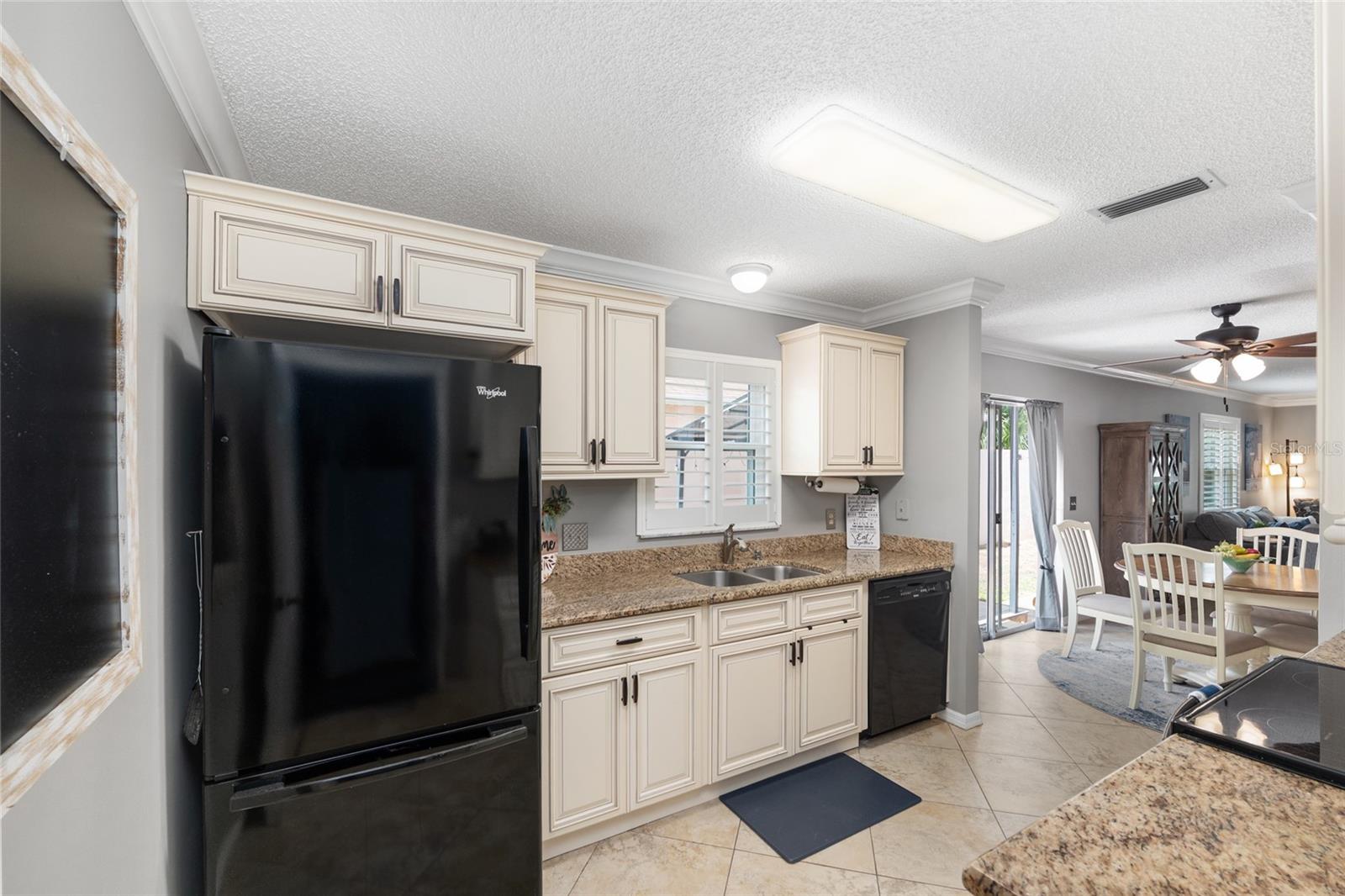 963 AVALON AVE, LADY LAKE, FL — photo 41