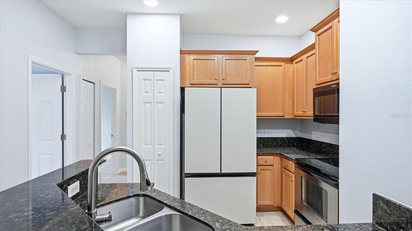 7839 LIMESTONE LN #12-204, SARASOTA, FL — photo 22