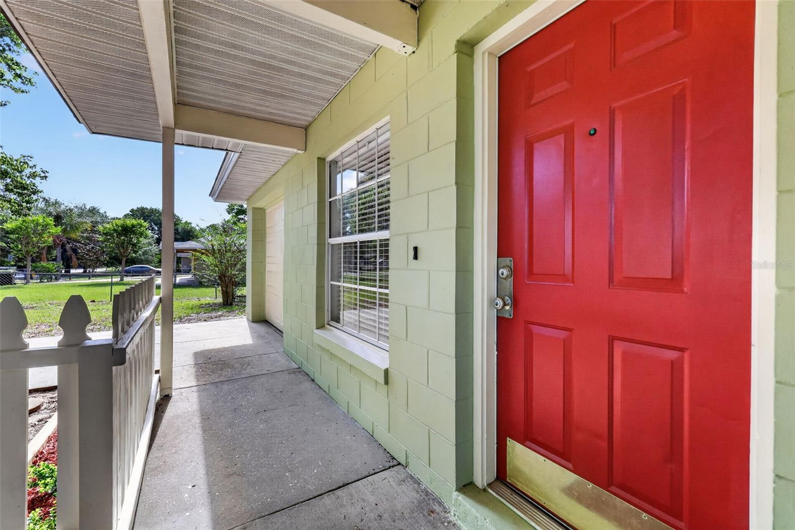 610 PALMETTO DR, MASCOTTE, FL — photo 11