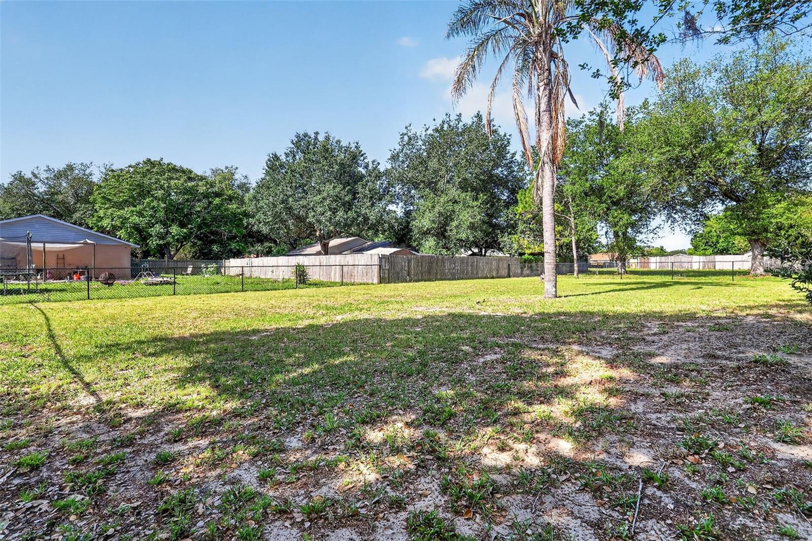 610 PALMETTO DR, MASCOTTE, FL — photo 47
