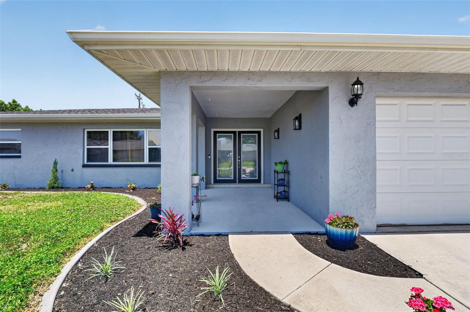 1305 SE 37TH TER, CAPE CORAL, FL — photo 2