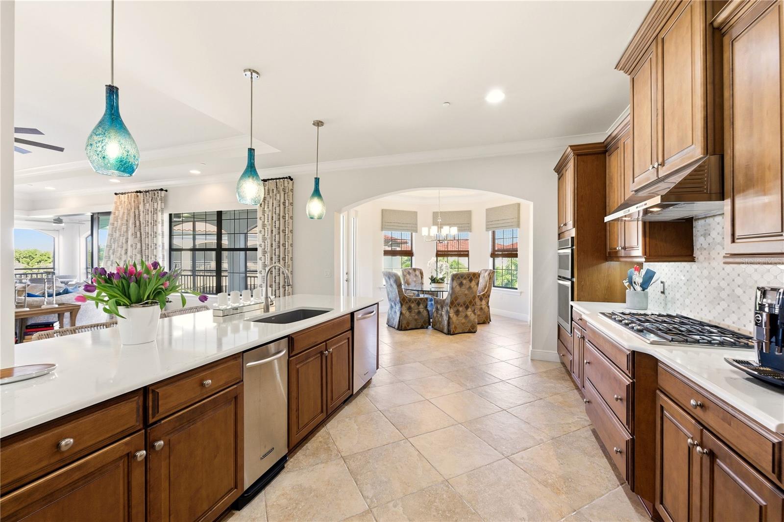 2555 MARQUESA ROYALE LN #PH 302, NAPLES, FL — photo 24