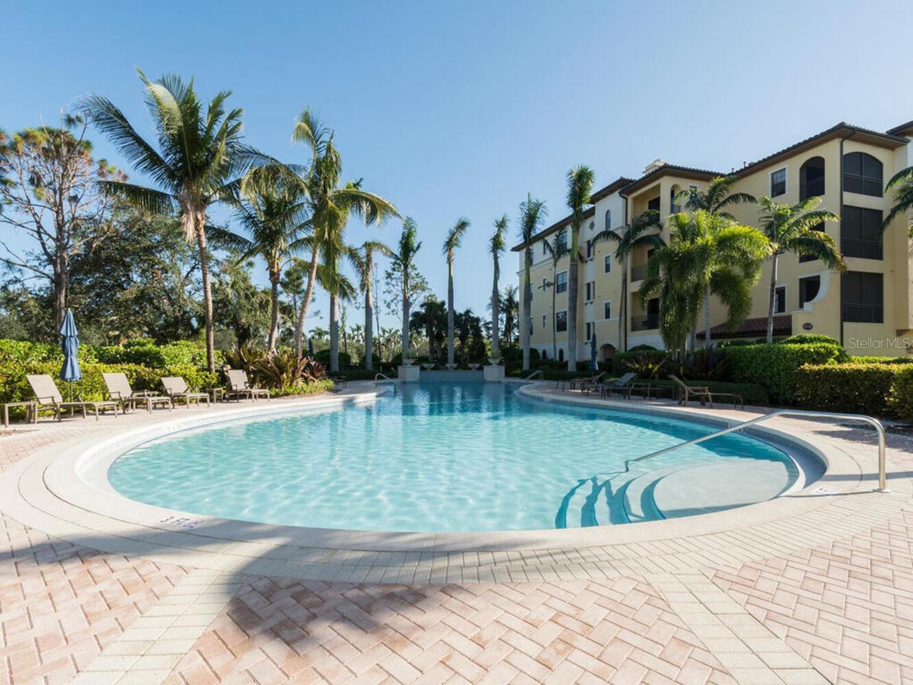2555 MARQUESA ROYALE LN #PH 302, NAPLES, FL — photo 55