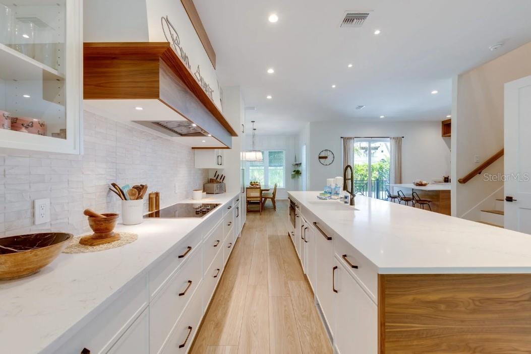 9407 GULF DR, ANNA MARIA, FL — photo 5