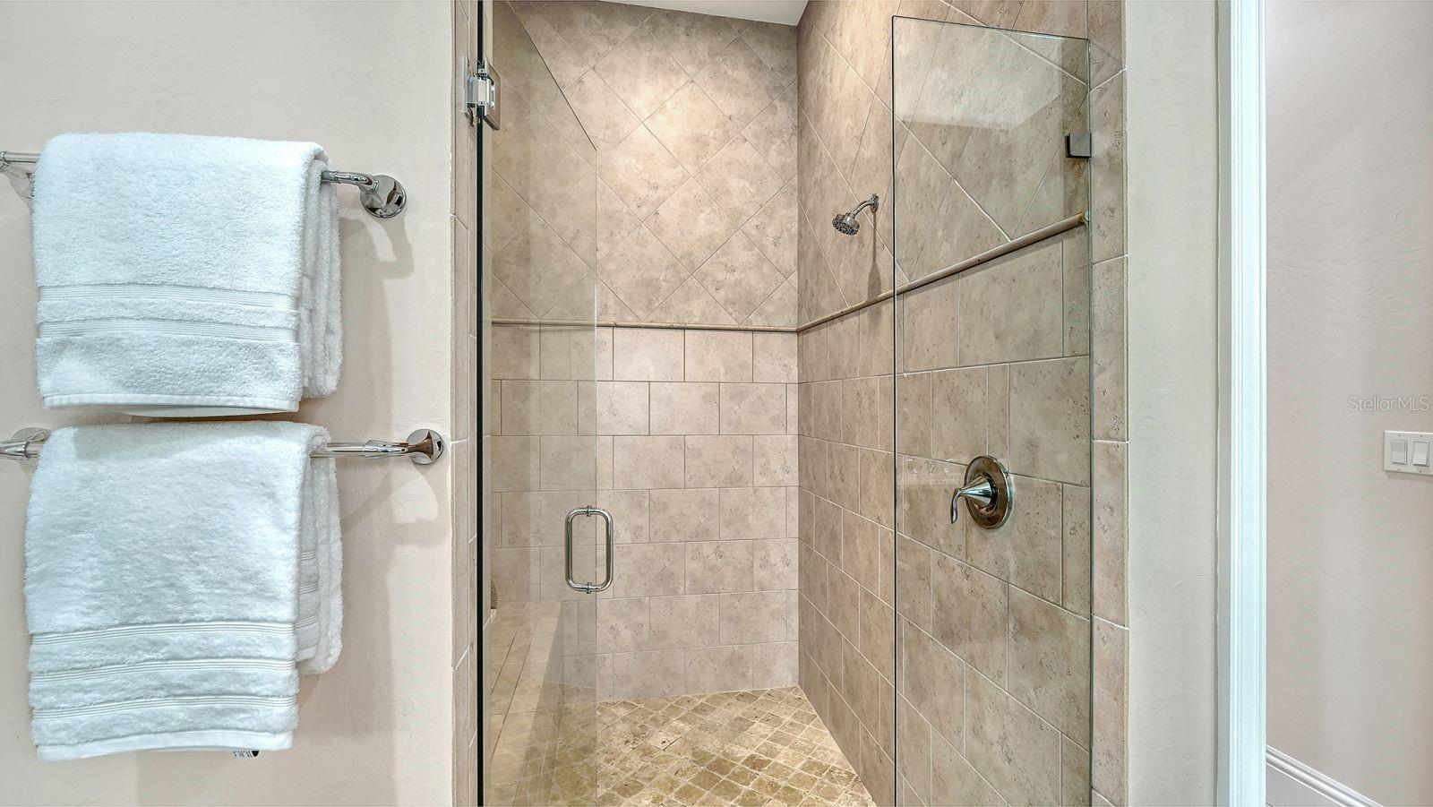 7975 MATERA CT, LAKEWOOD RANCH, FL — photo 32