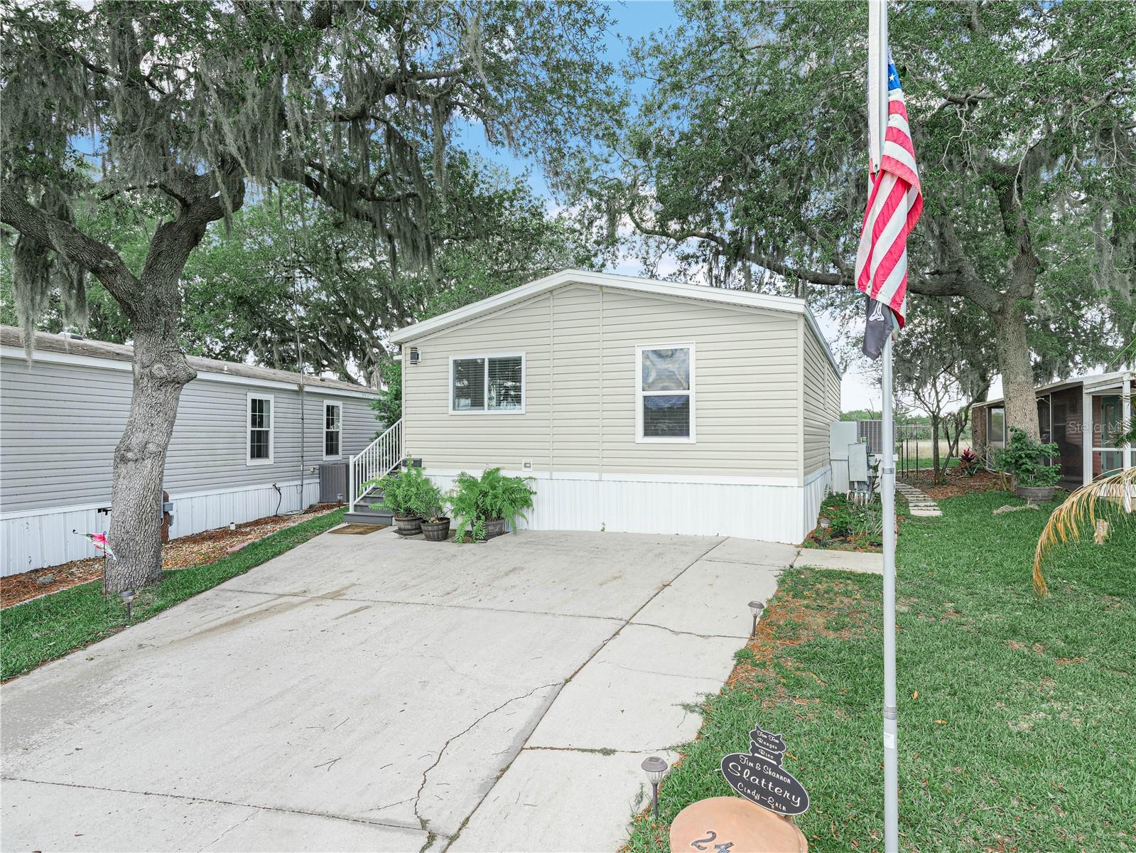 24 SILVERSIDES ST, LAKE WALES, FL