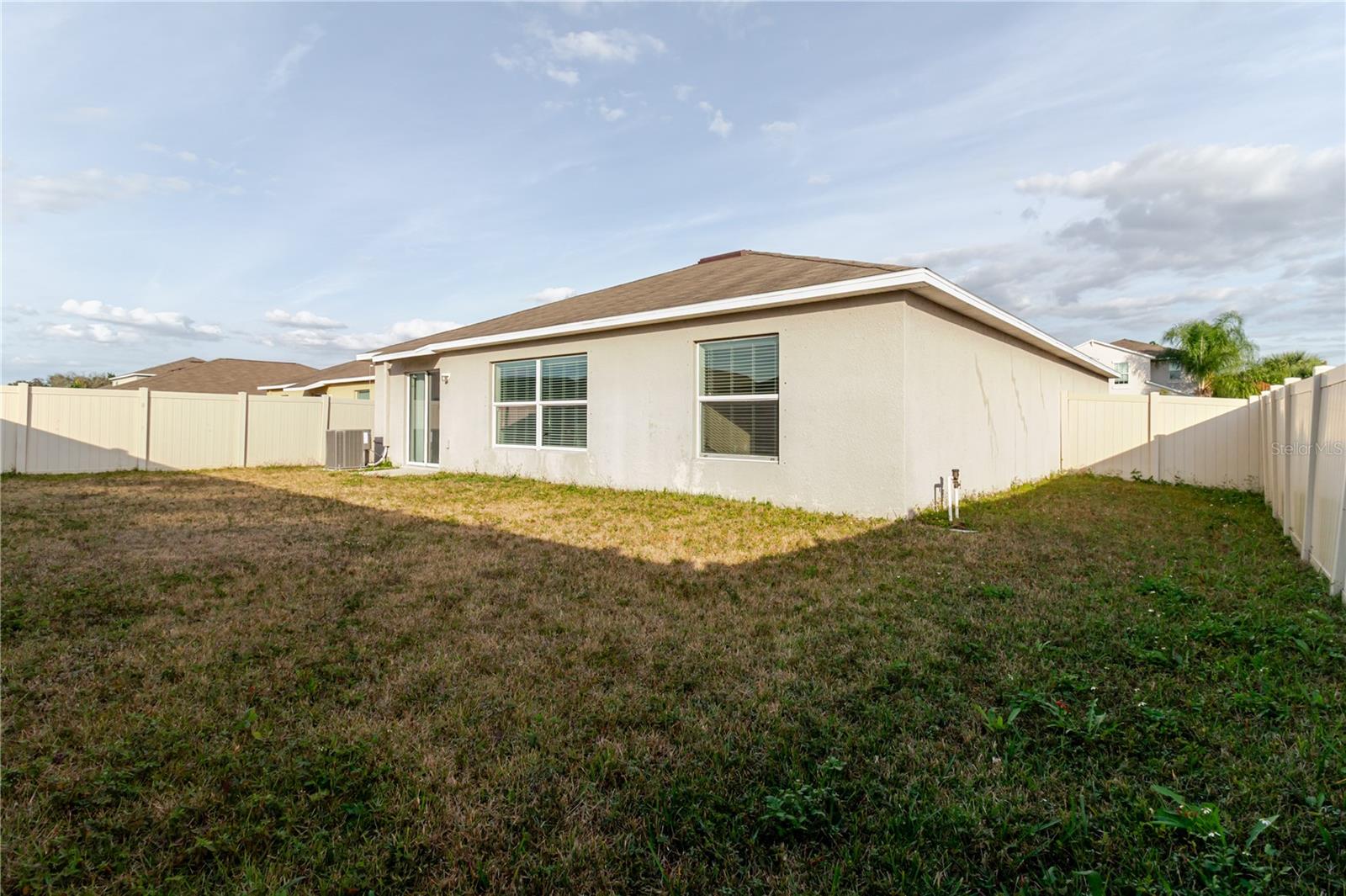 304 CASCADE BEND, RUSKIN, FL — photo 27