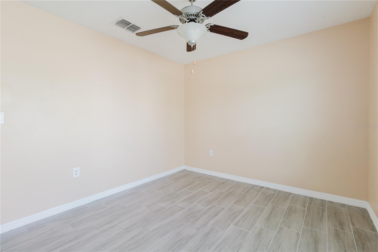 304 CASCADE BEND, RUSKIN, FL — photo 39
