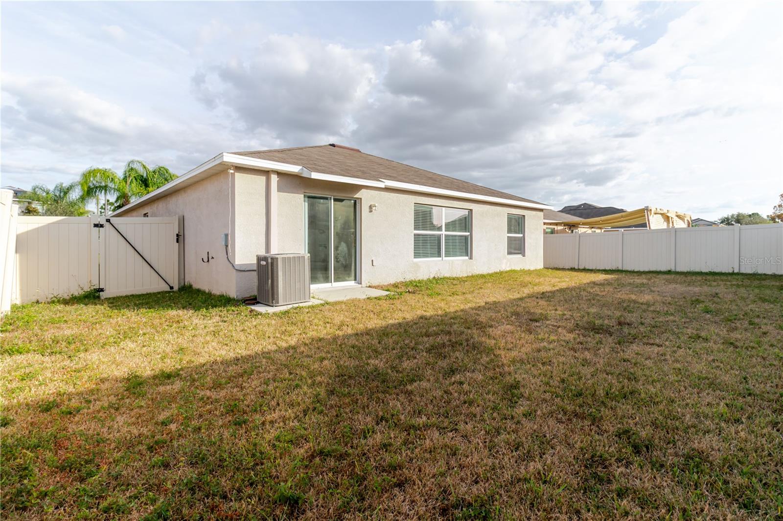 304 CASCADE BEND, RUSKIN, FL — photo 45