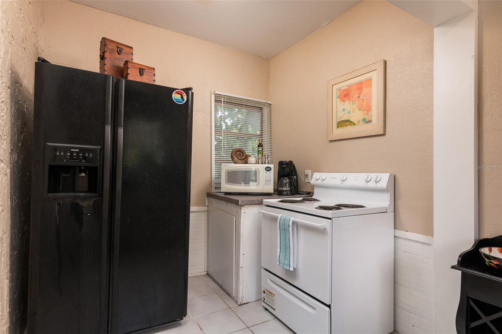 3655 N 1ST (UPPER UNIT) AVE, ST PETERSBURG, FL — photo 9