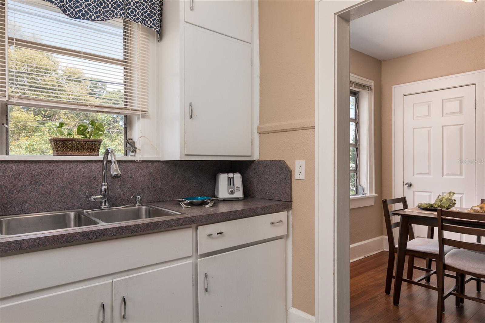 3655 N 1ST (UPPER UNIT) AVE, ST PETERSBURG, FL — photo 11