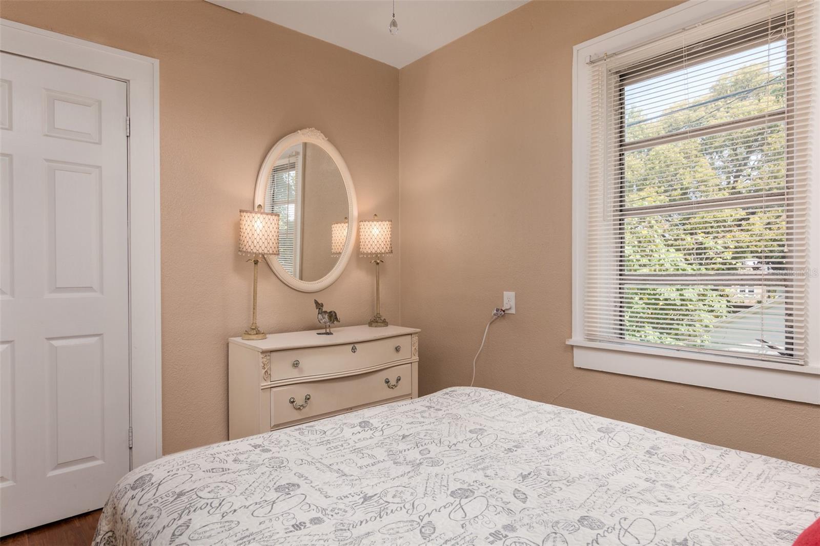 3655 N 1ST (UPPER UNIT) AVE, ST PETERSBURG, FL — photo 17