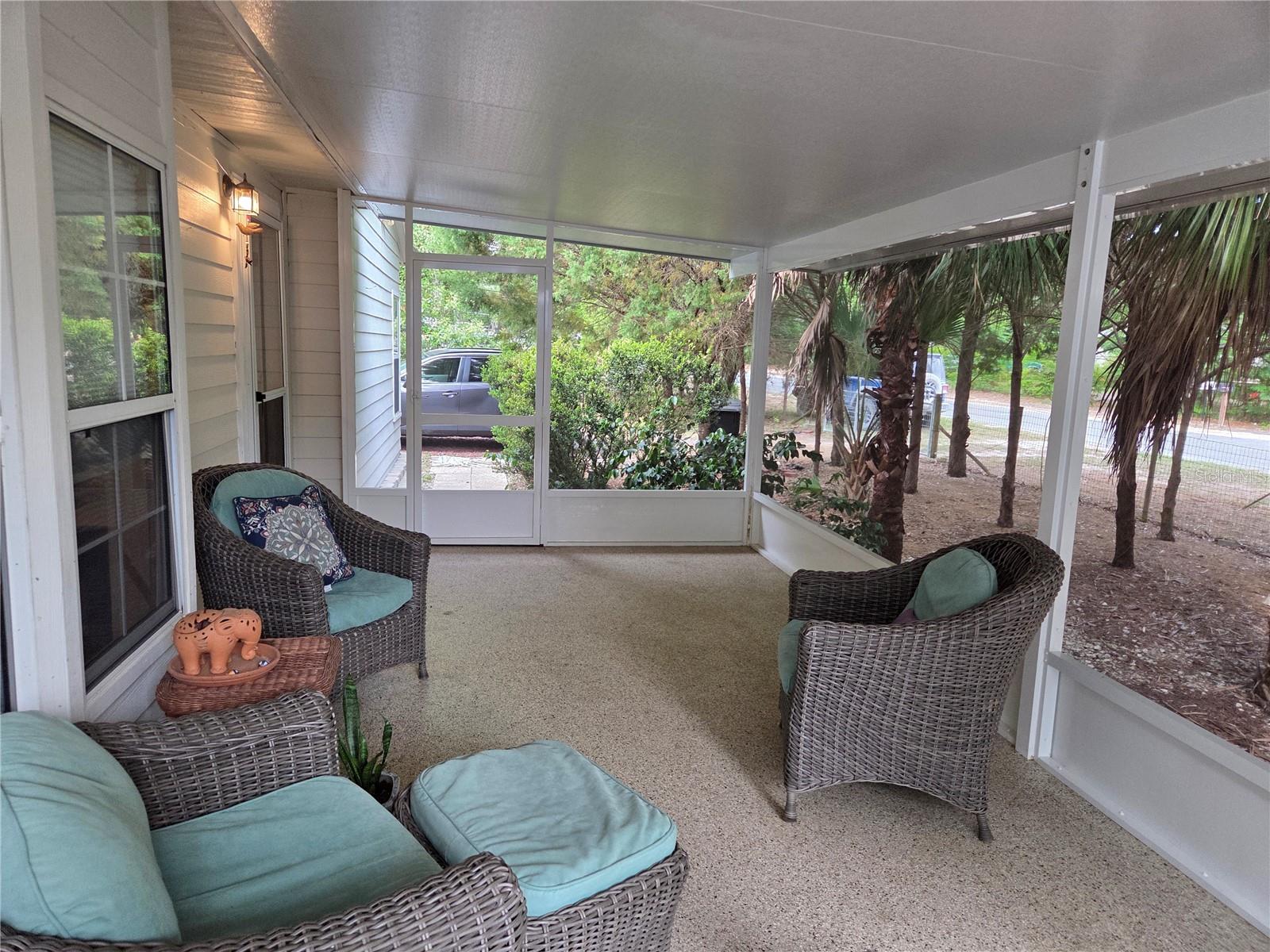 421 MARGARET ST, BRONSON, FL — photo 2